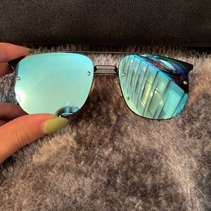 Quay Sunnies